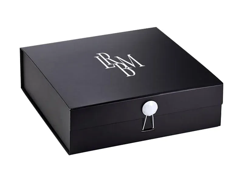 2-snapshut-clothing-boxes