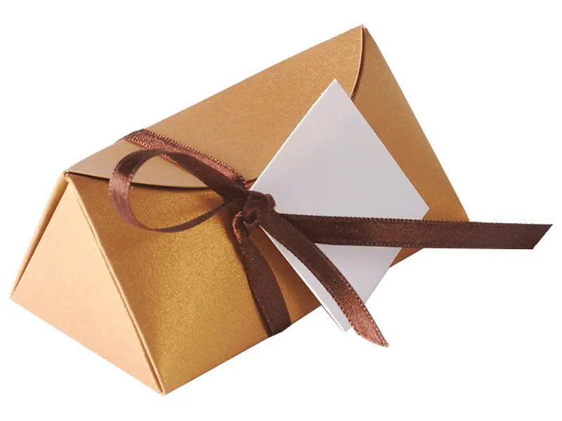 Die-Cut-Triangular-Foldable-Gift-Boxes-2-
