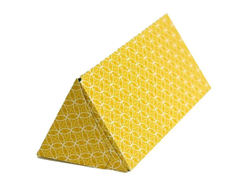 Die-Cut-Triangular-Foldable-Gift-Boxes-5-