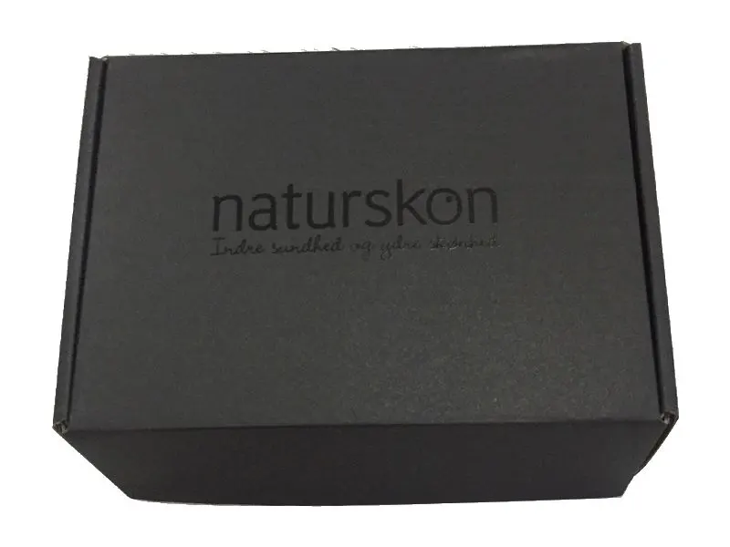 Rectangle-Die-Cut-Logo-Embossed-Boxes-3-