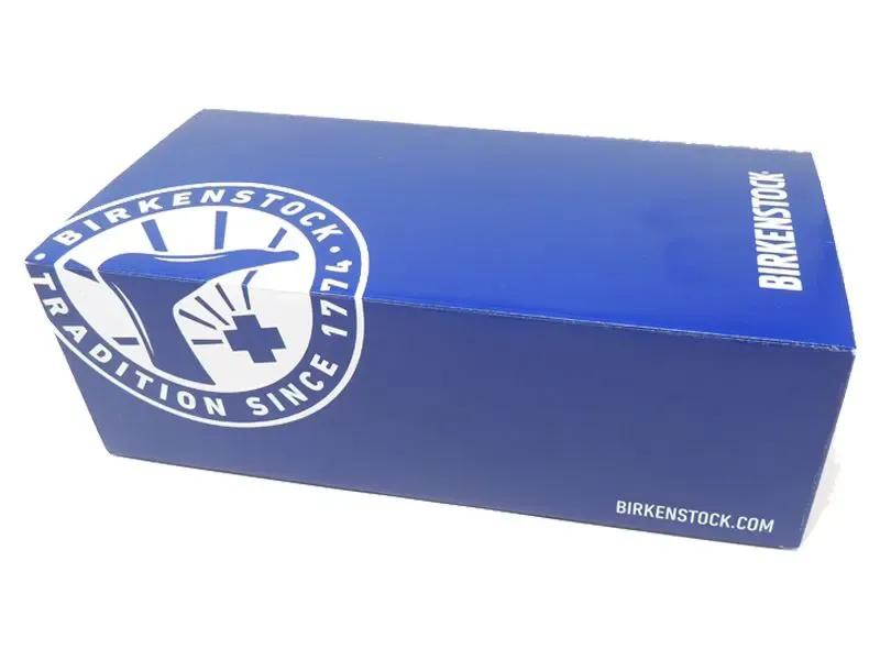 Rectangle-Slippers-Packaging-4