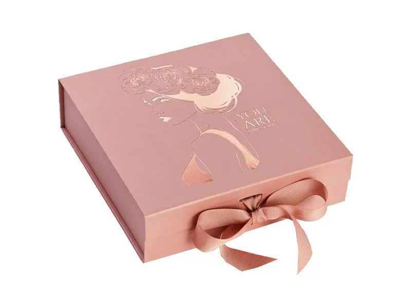 Square-Metallic-Foil-Boxes-1-