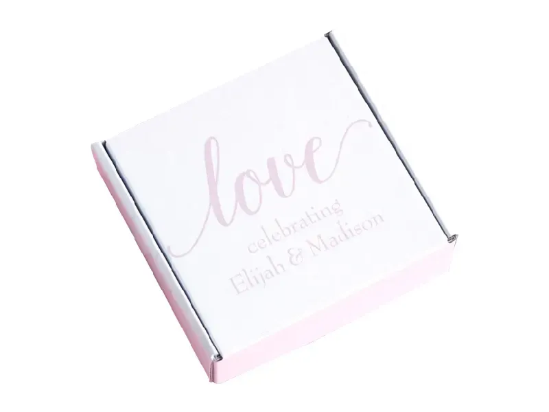 Square-Welcome-Boxes-3