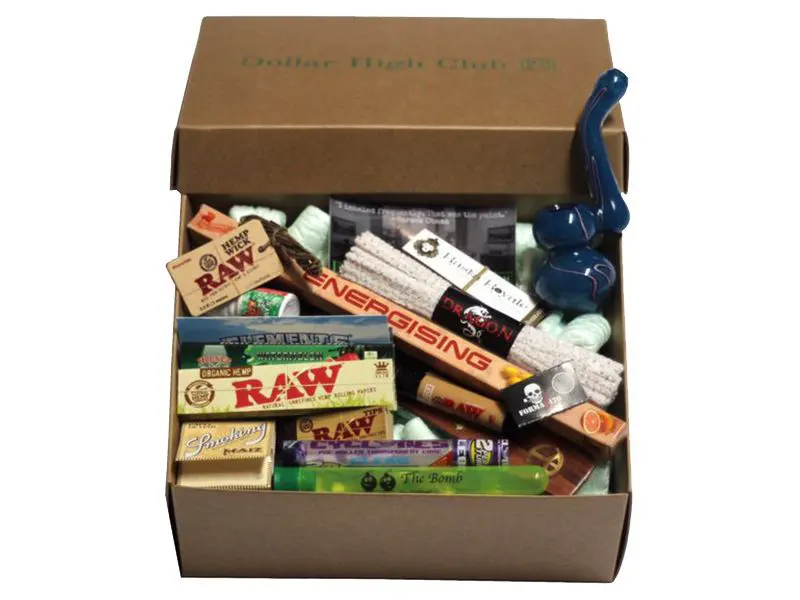 Two-piece-Cannabis-Subscription-Boxes-3-