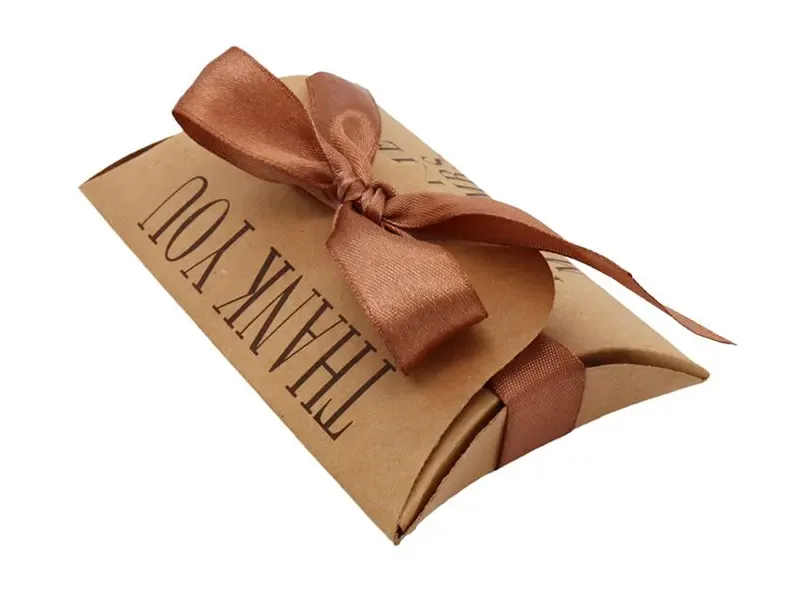 Wedding-Gift-Pillow-Boxes-1
