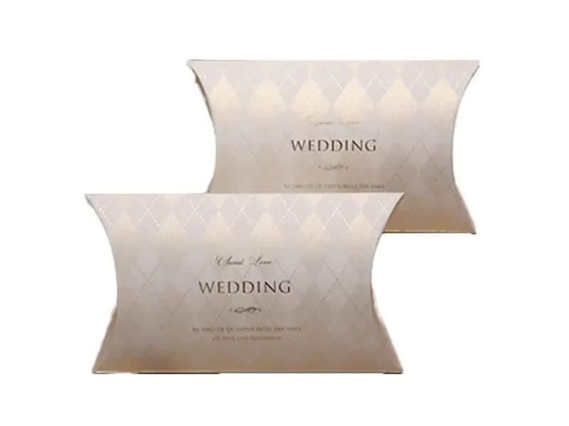 Wedding-Gift-Pillow-Boxes-2