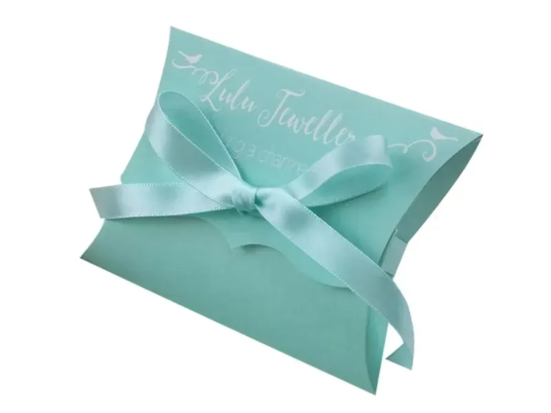 Wedding-Gift-Pillow-Boxes-5